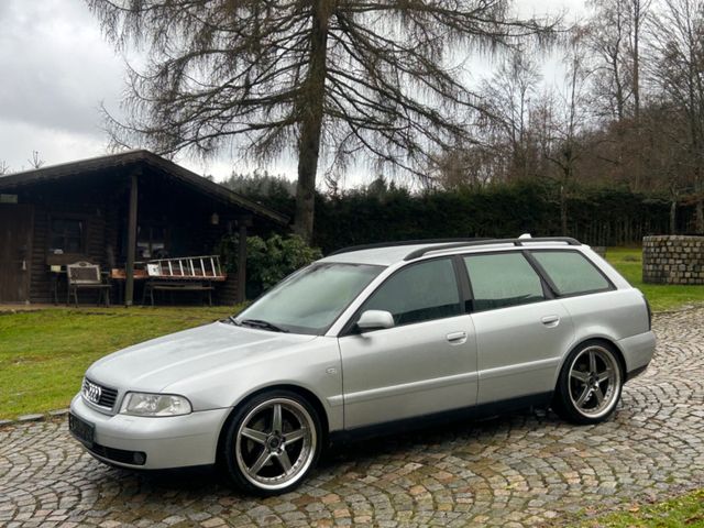 Audi A4 2.5 TDI Quattro Avant,Xenon,Leder,123tkm!!!