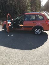 Lada LADA Kalina Cross Kombi Luxus, 1,6L 98PS, ... - Lada Kalina mit Benzin-Antrieb