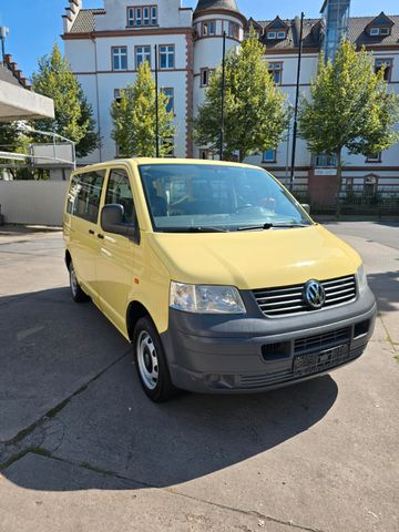 Volkswagen T5 California beach