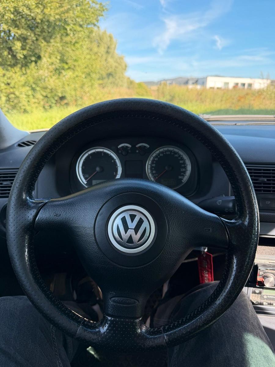 Volkswagen Golf 2005 — photo 11