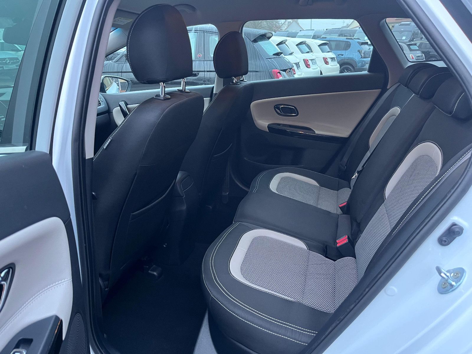 Fahrzeugabbildung Kia cee'd Sportswagon