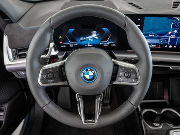 2026 BMW IX2 缩略图 16
