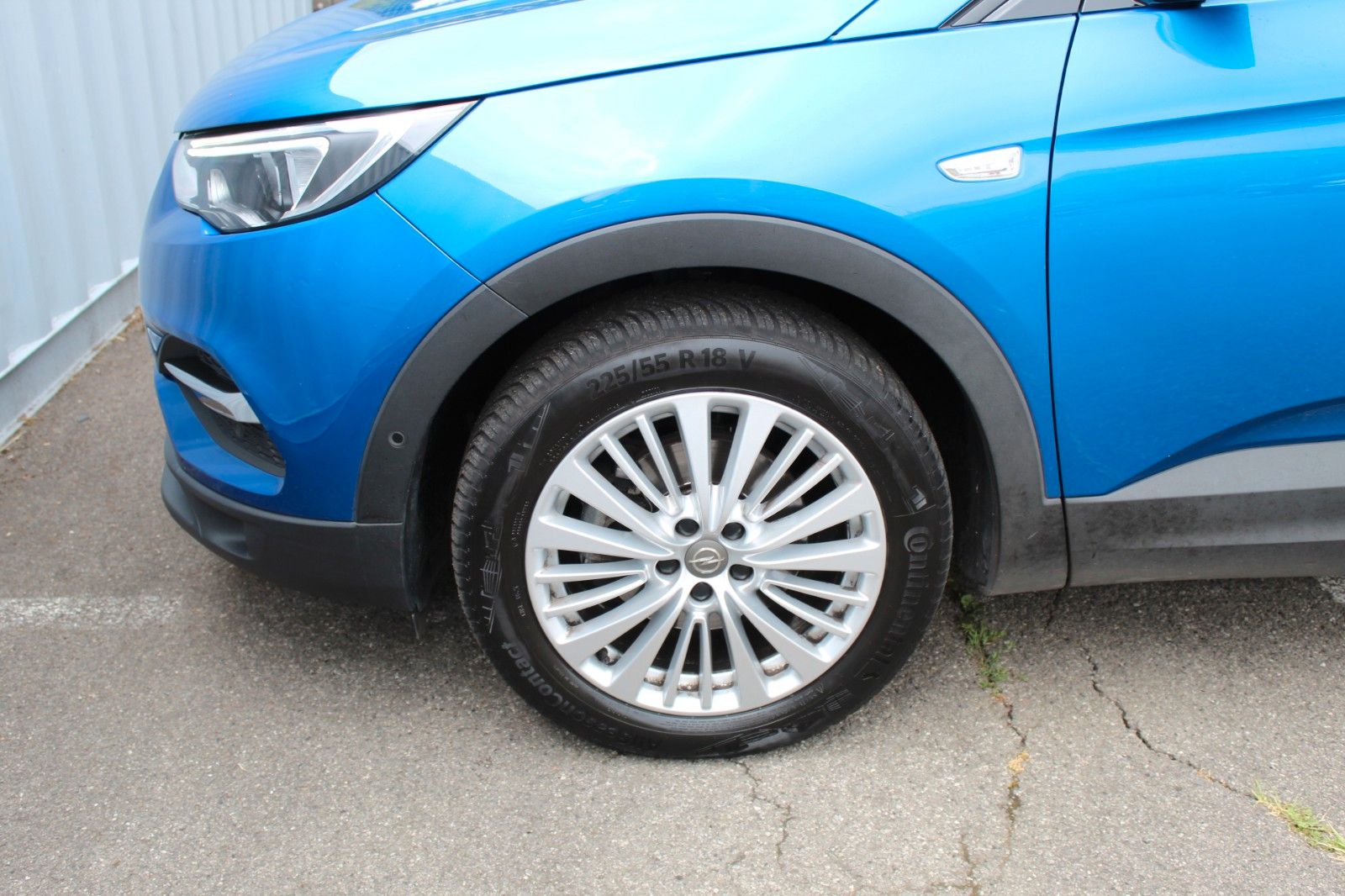 Fahrzeugabbildung Opel Grandland X Edition PDC*Kamera*Met.*Allw.*Nebel