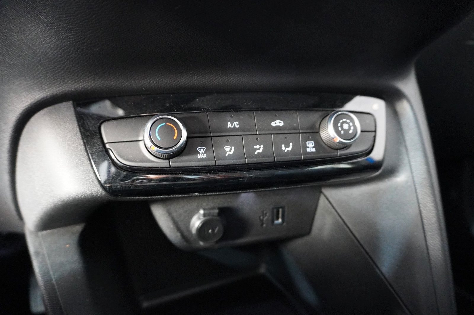 Fahrzeugabbildung Opel Corsa F 1.2 EDITION NAVI/KAMERA/TEMP./PDC/DAB+
