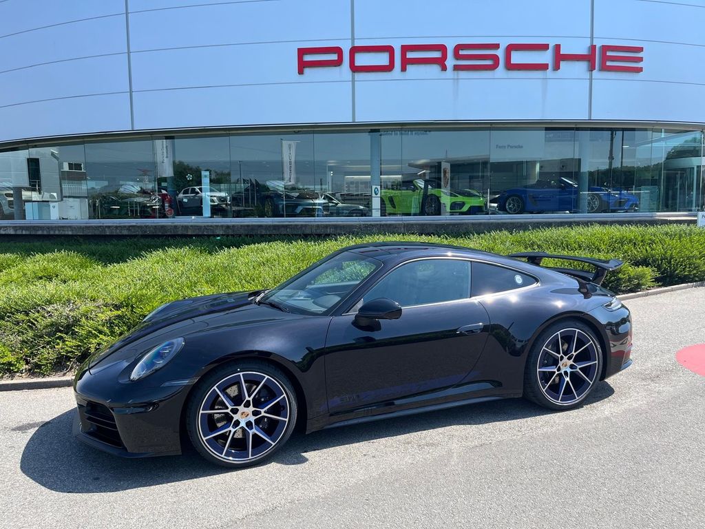 Porsche 992. Carrera T Coupé Sport Design packet Aerokit