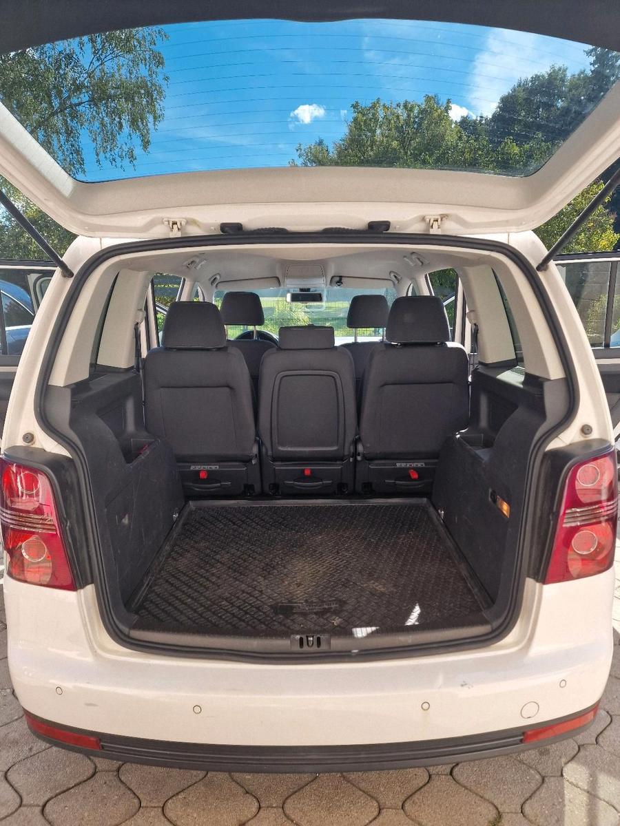 Volkswagen Touran 2009 — photo 5