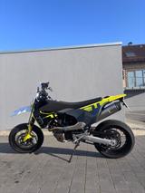 Husqvarna 701  - HUSQVARNA SUPER MOTO