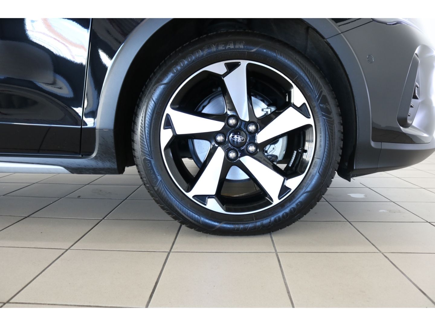 Fahrzeugabbildung Ford Focus Active X  LED Kamera VerkehrszeichenERK