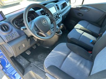 Opel Vivaro - 8