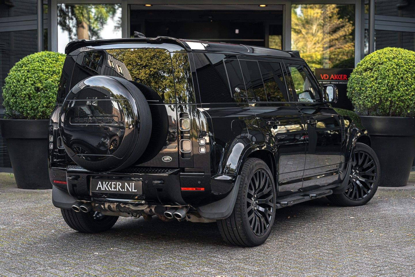 Land Rover Defender 110 V8 | 22" Kahn | Head-up | Towbar imagem 2