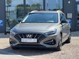 Hyundai i30 cw 1.6 CRDi Intro Edition DCT LED Navi Spur - Hyundai i30 Intro mit Diesel-Antrieb