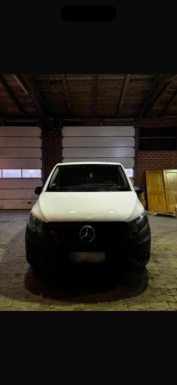Image of Mercedes-Benz Vito