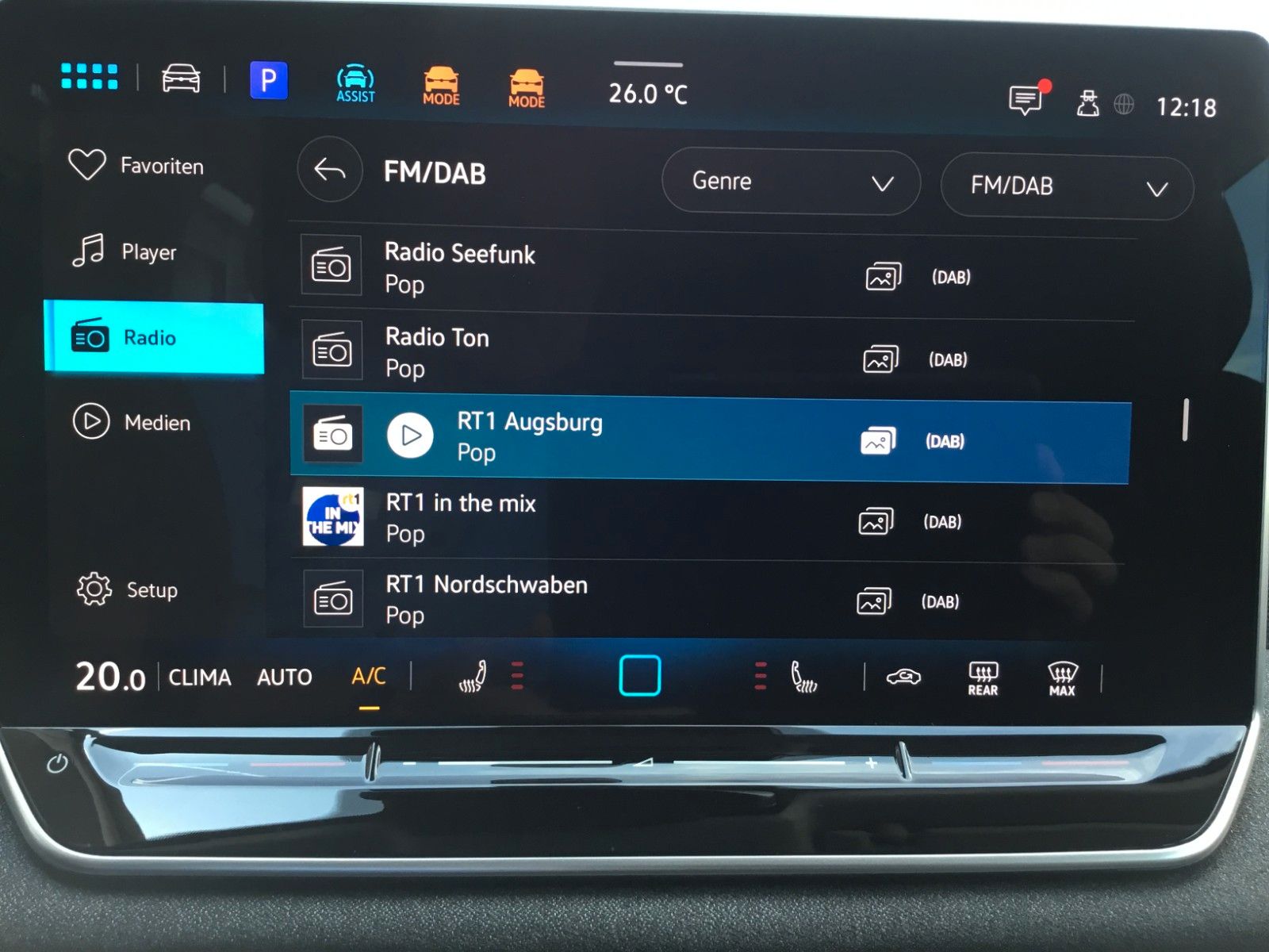 Fahrzeugabbildung Volkswagen Tiguan 1.5 eTSI DSG+AHK+LED+AppConnect+Sitzheizu
