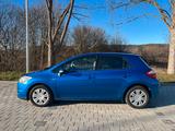 Toyota Auris 1,33-l-Dual-VVT-i Life+ Life+ - Toyota Auris aus 2011 mit Benzin-Antrieb