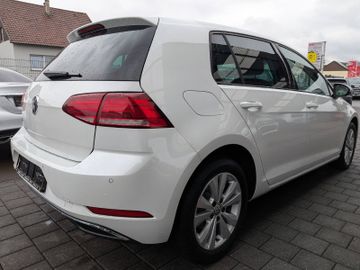 Volkswagen Golf - 5