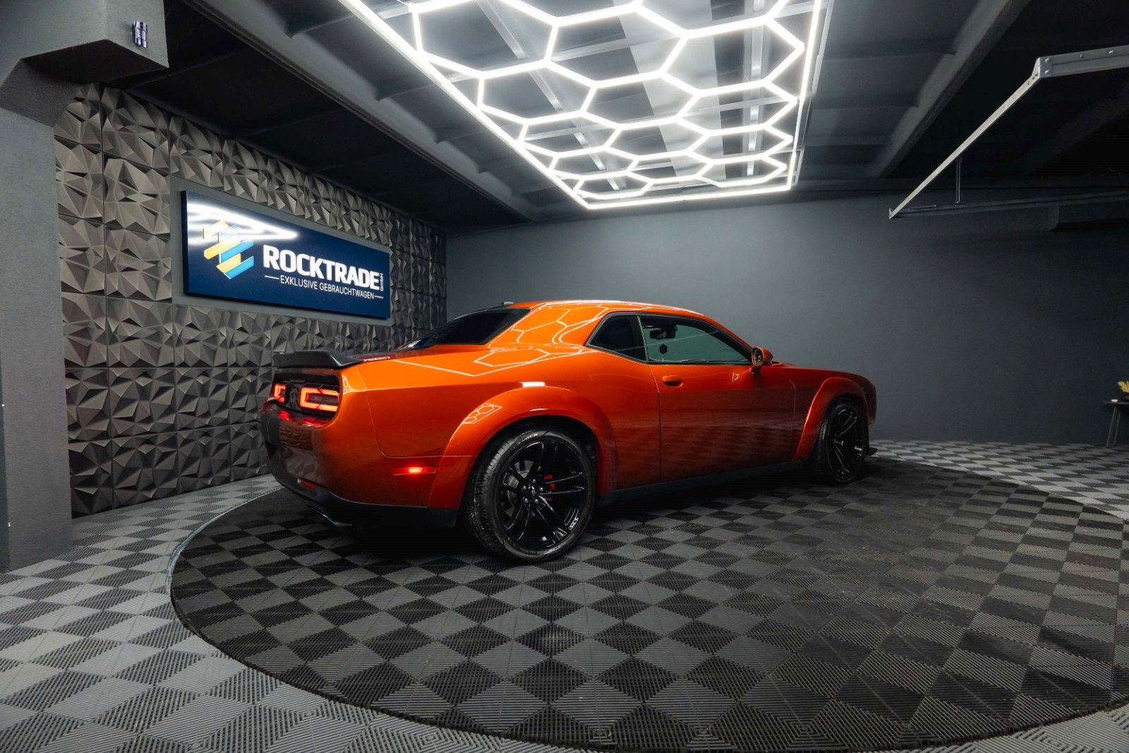 Fahrzeugabbildung Dodge Challenger 5.7 V8 R/T SRT WIDE BODY *LED*19%*