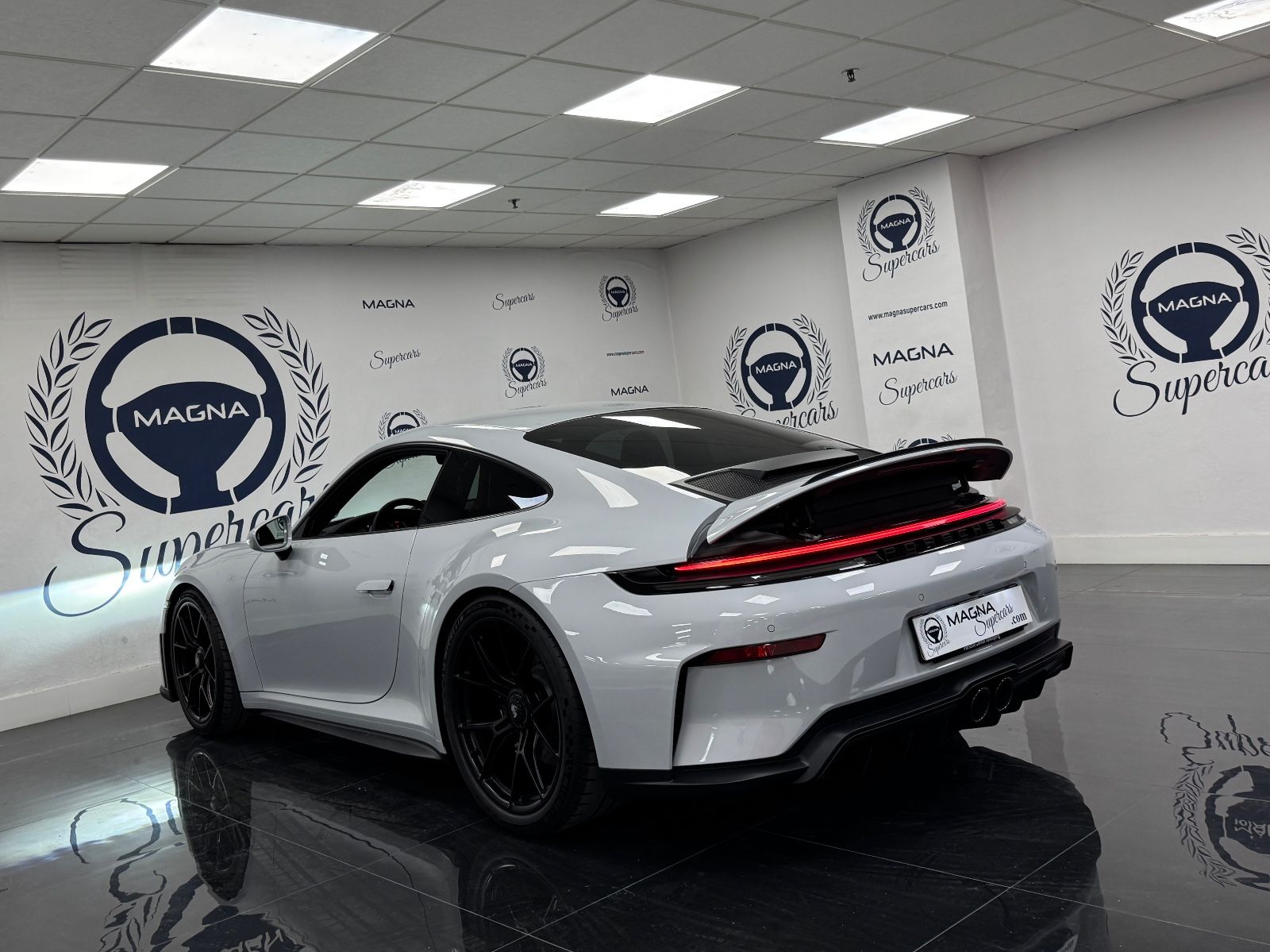 Porsche 992.2 911 GT3 Touring Package PDK imagem 3