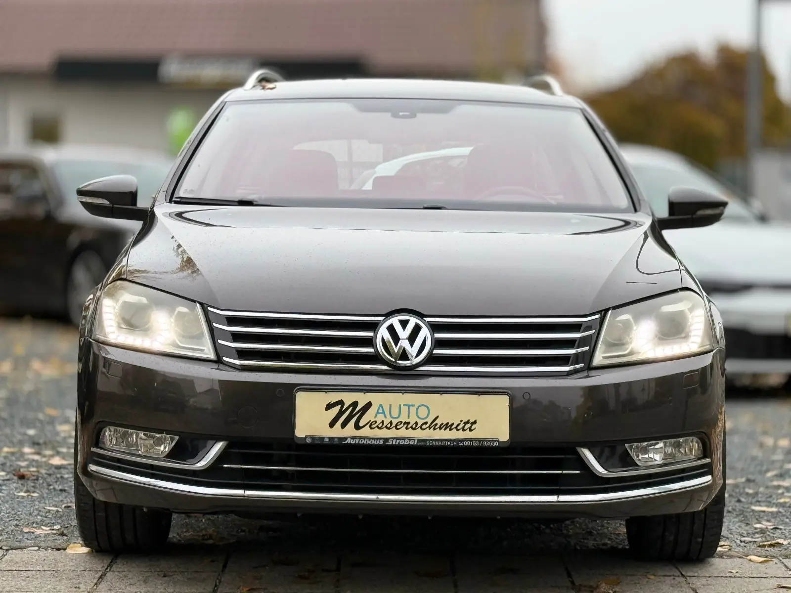 Volkswagen Passat 2012 — interior