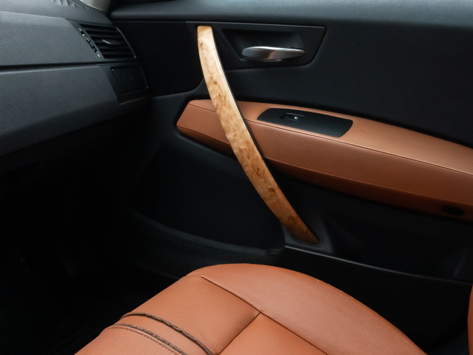 Fahrzeugabbildung BMW X3 xD30d Leder Xenon PDC Sitzhzg Lordos NaviPro