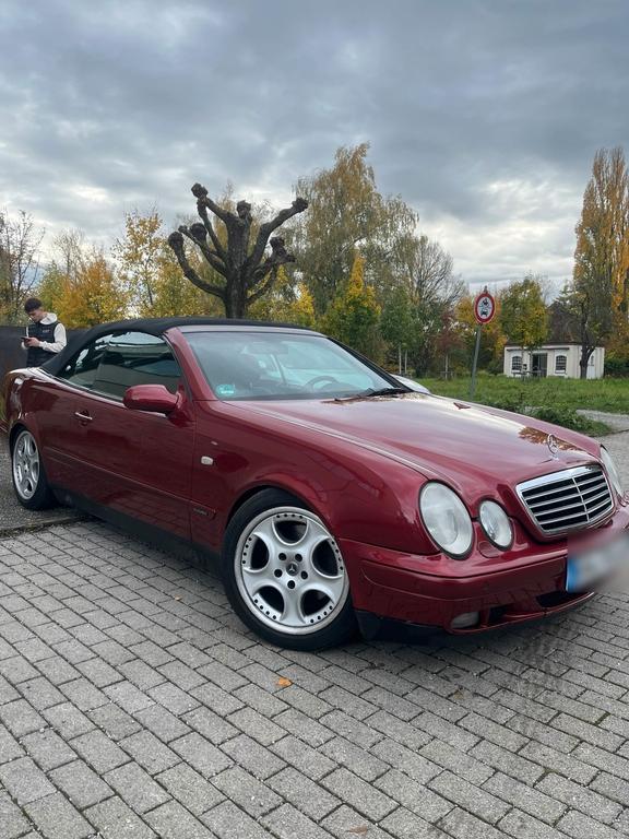 Mercedes-Benz CLK 230