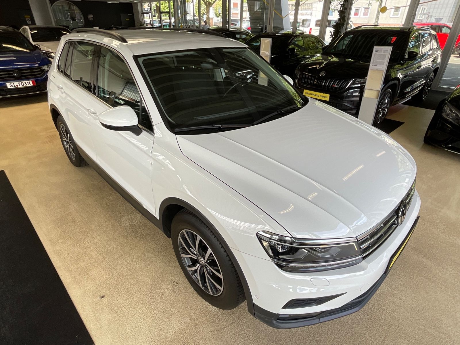 Fahrzeugabbildung Volkswagen Tiguan Comfortline 2.0TDI *DIGITALTACHO*LED*360°