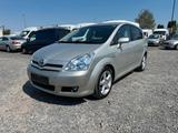 Toyota Corolla Verso 2.2*7xSITZER*TUV*KLIMA - Toyota Corolla Verso mit Diesel-Antrieb