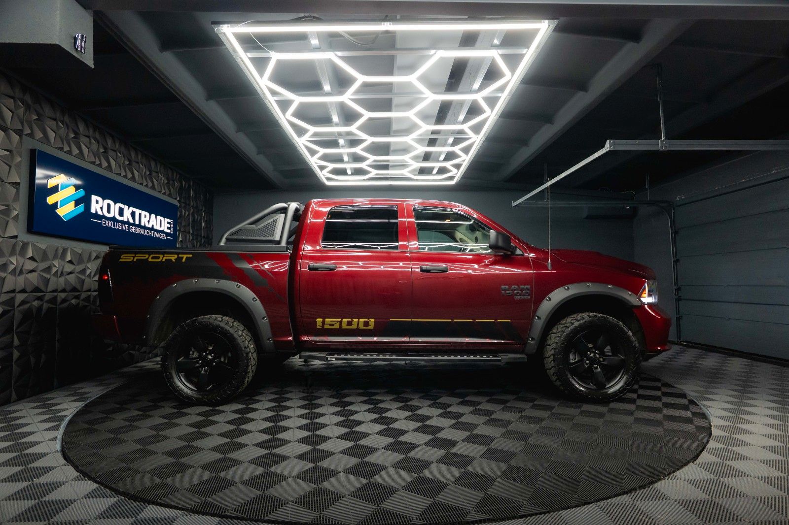 Fahrzeugabbildung Dodge RAM 5.7 V8 HEMI 4x4 OFFROAD Night-Paket *LED*AHK