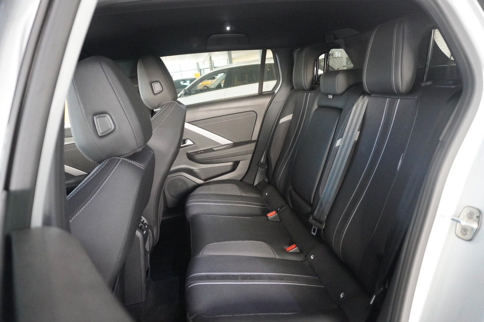Fahrzeugabbildung Opel Astra L ST 1.2T GS SPORT NAVI/LED/360° /SPORT/SH