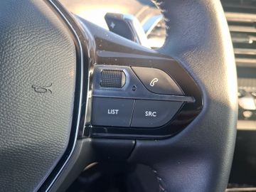 Peugeot 5008 Allure Pack 1.2 136 Kam.+KeyLess+LED+Navi