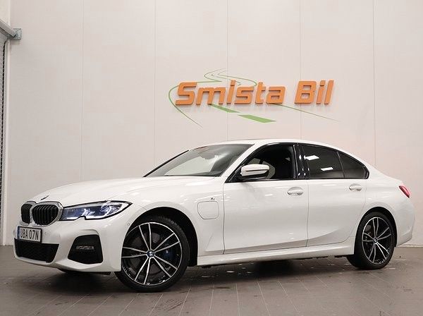 BMW 330e xDrive Sedan M Sport PANO LASER H/K 25%VAT