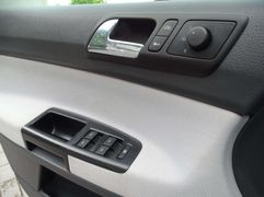 Fahrzeugabbildung Volkswagen Polo Fun Cross TÜV-NEU / 8-FACH-BEREIFT / SCHECK