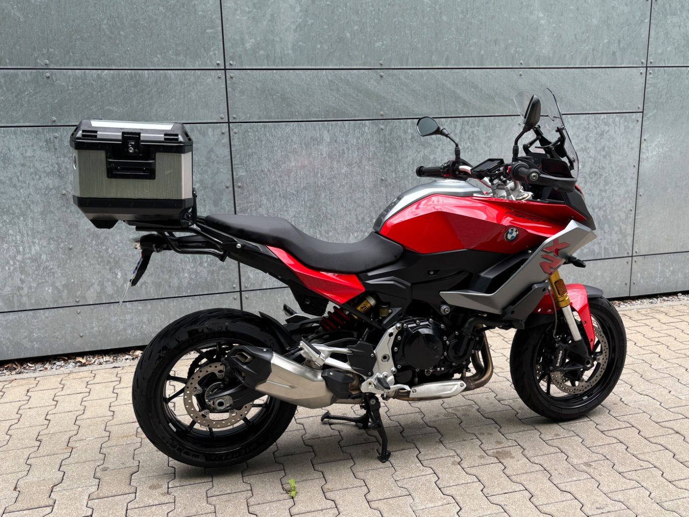 Fahrzeugabbildung BMW F 900 XR A2
