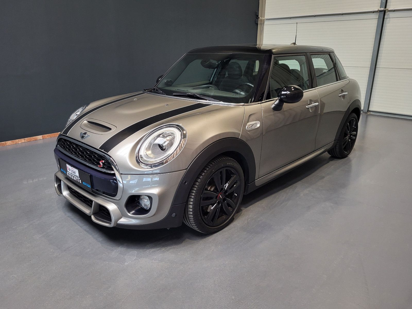 MINI Cooper SD *JC Works-Paket| Navi| Pano| 1.Hand*