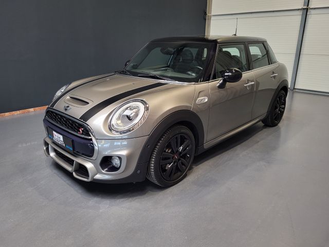 MINI Cooper SD *JC Works-Paket| Navi| Pano| 1.Hand*
