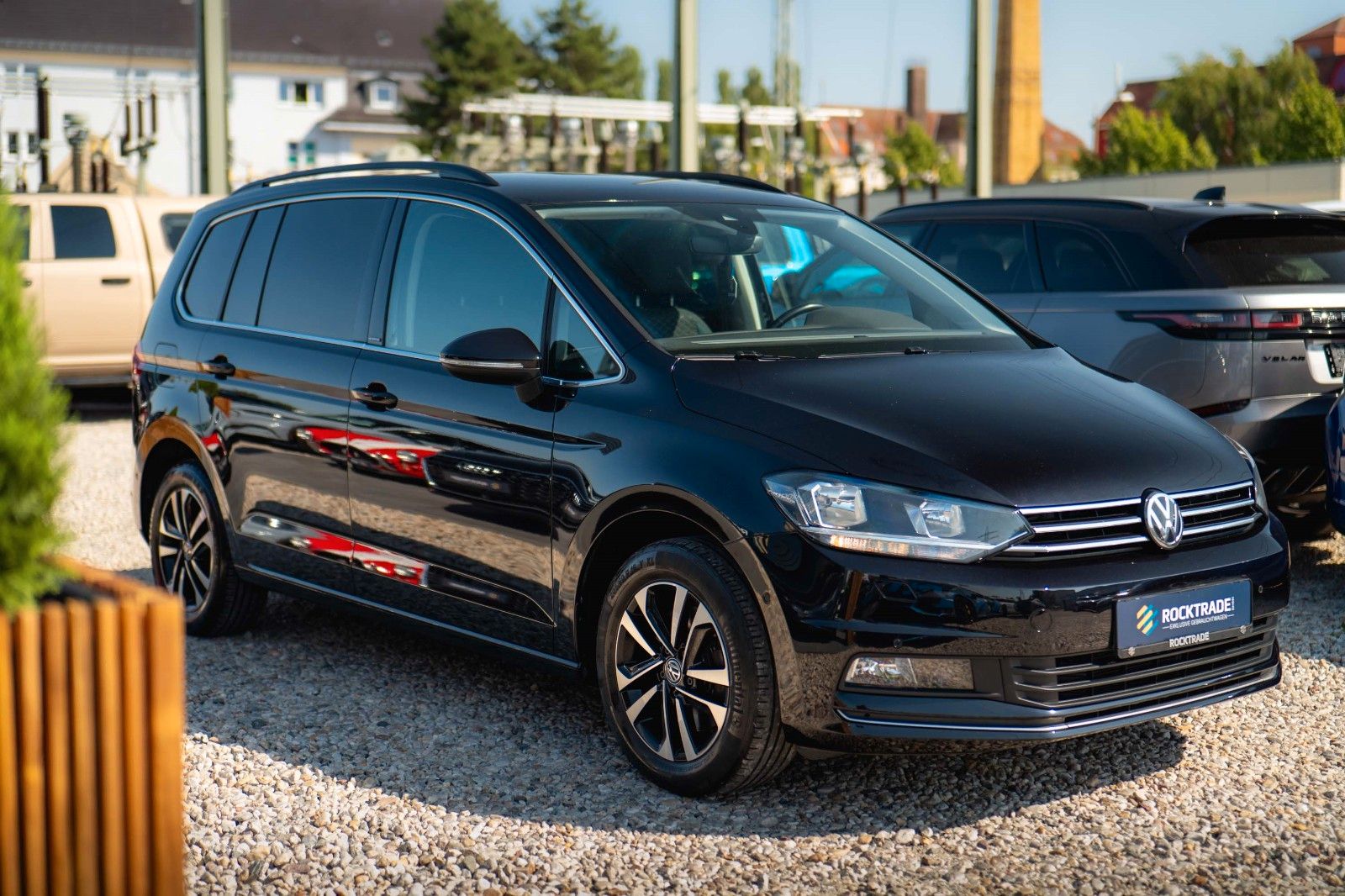 Fahrzeugabbildung Volkswagen Touran 1.6 Comfortline IQ.Drive | 7 Sitze | ACC