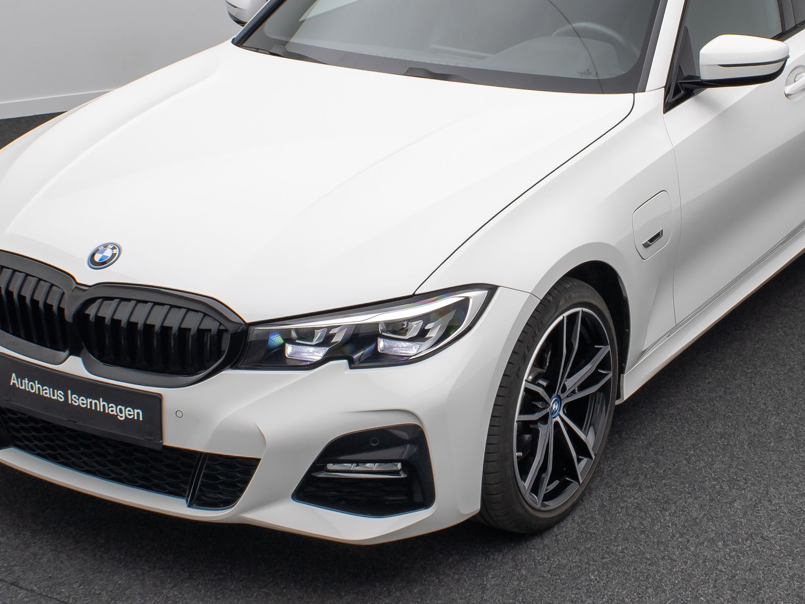 Fahrzeugabbildung BMW 320e M Sport Alarm DAB LED GeschwindigReg 19Zoll