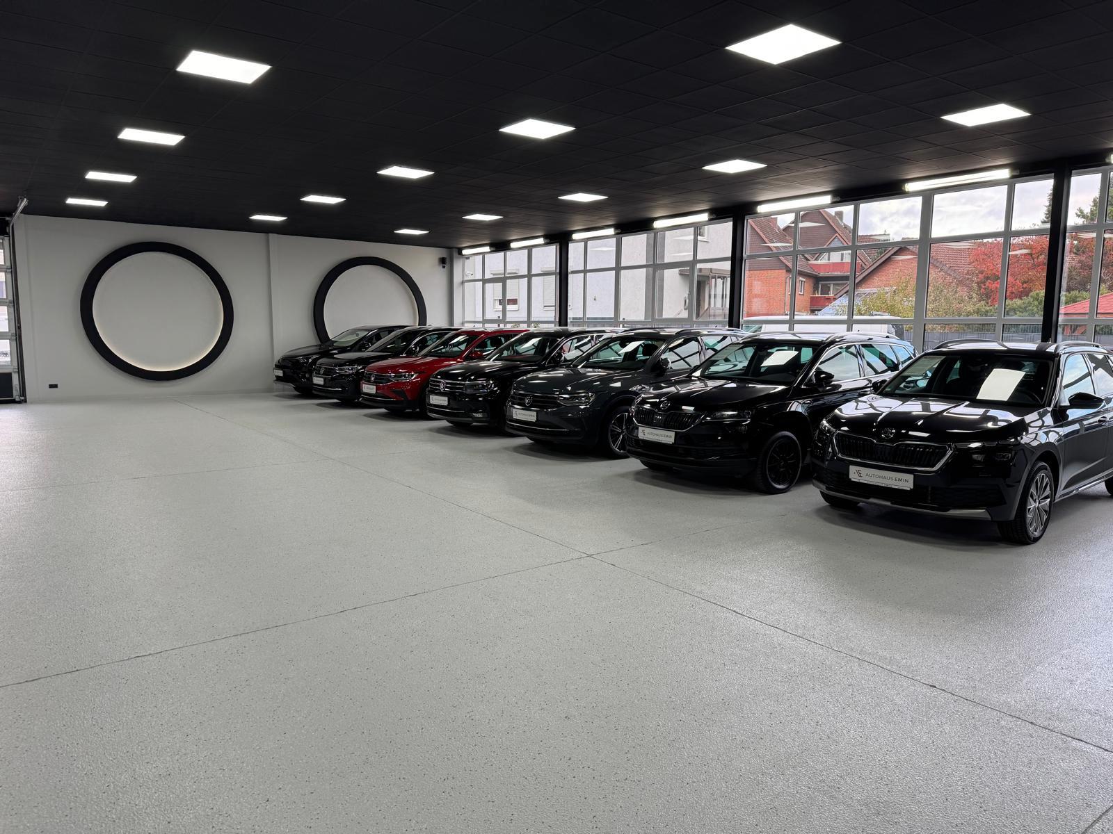 showroom-image-bottom