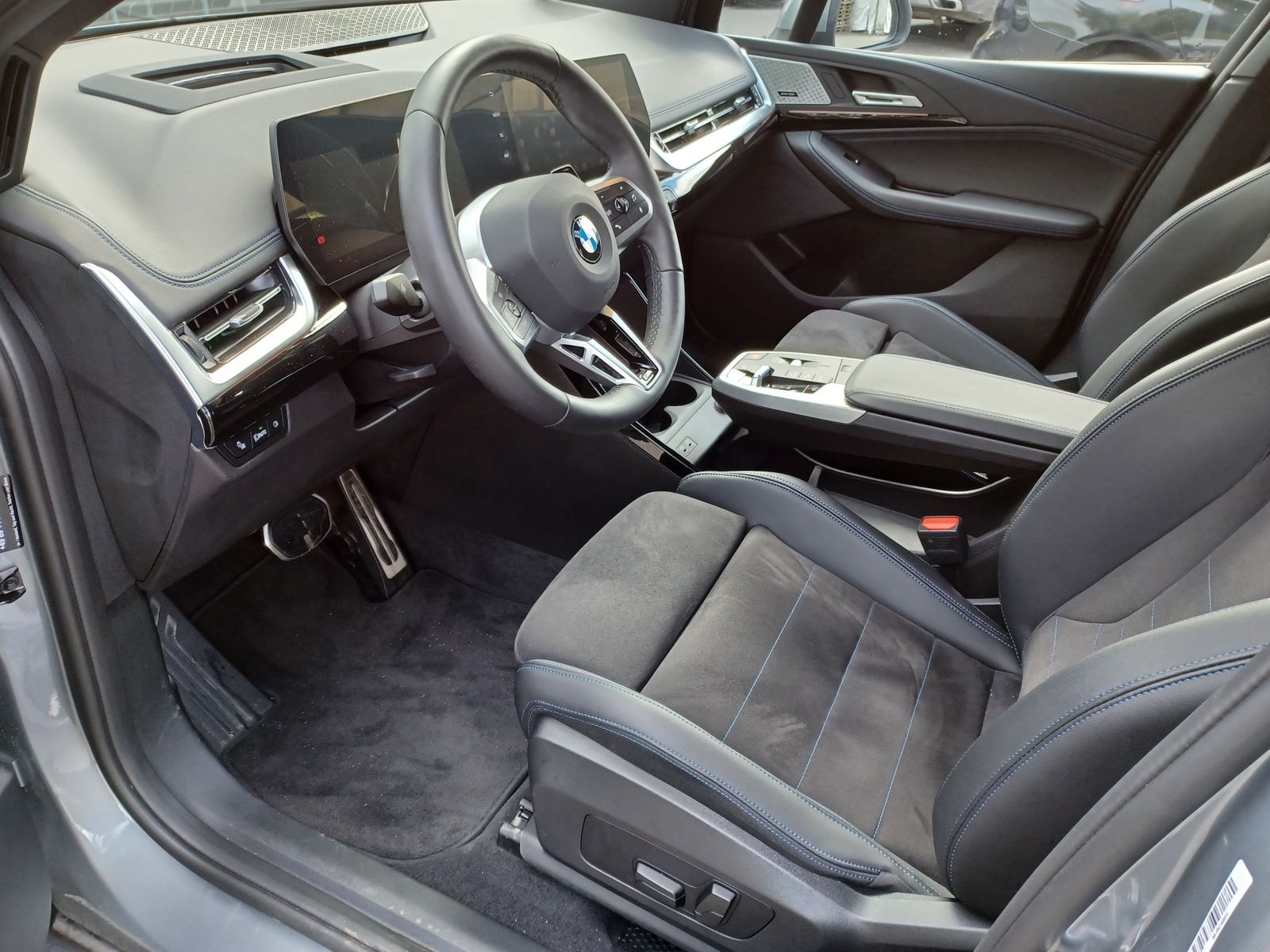 BMW 223 Active Tourer - Bild 7