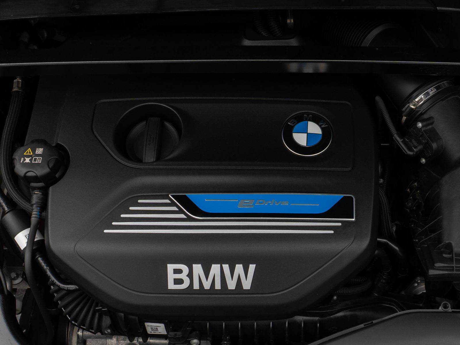 Fahrzeugabbildung BMW X2 xD25e Advantage Stop&Go ParkAss DAB LED Navi