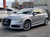 Audi A3 Sportback S-LINE*LEDER*R-KAMERA*AUTOMATIK* - : Kleinwagen, Sport