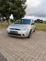 Ford Fiesta Ghia - Ford Fiesta aus 2003: Ghia