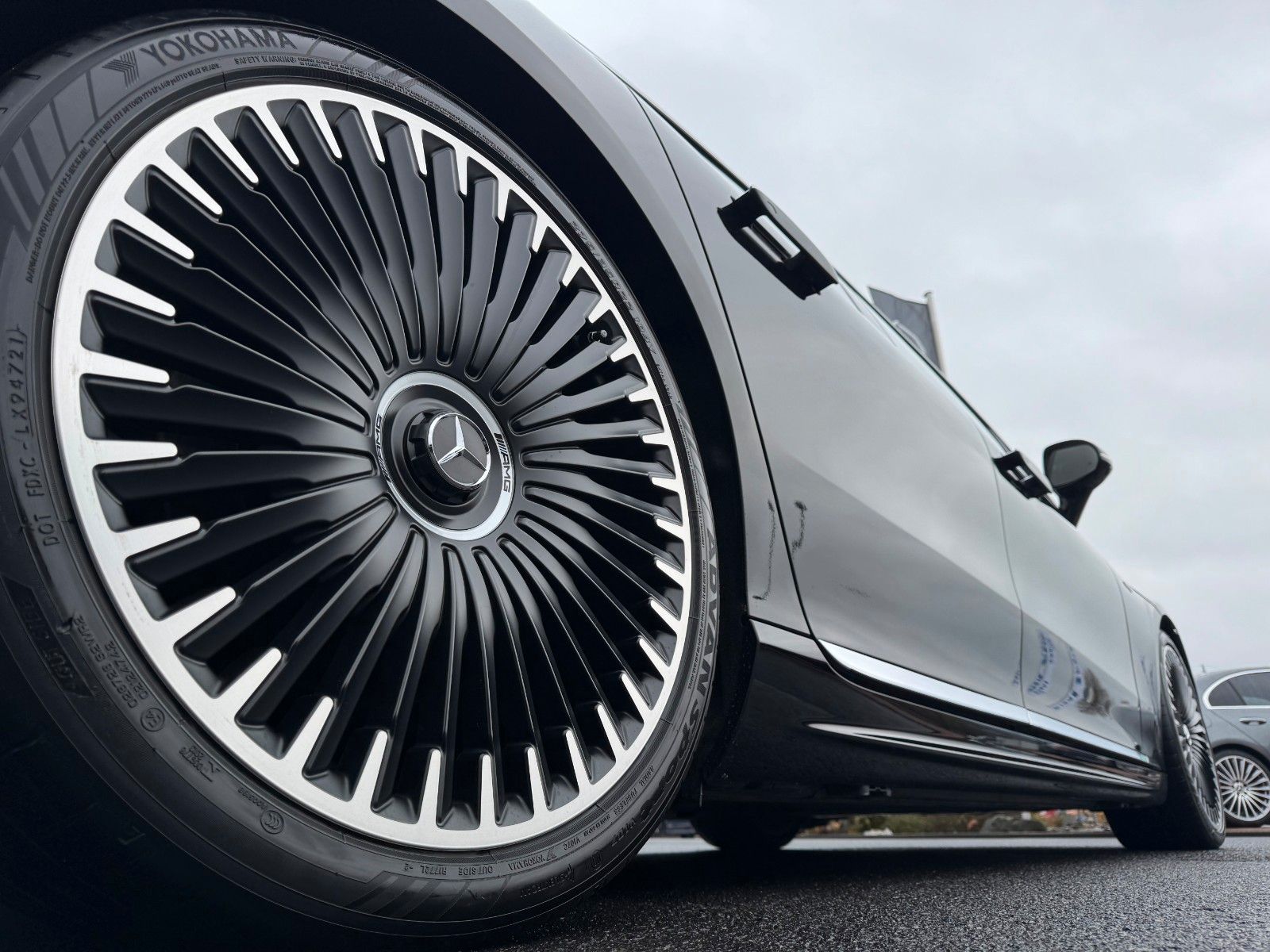 Fahrzeugabbildung Mercedes-Benz EQS 53 AMG 4M+Hyperscreen+Massage+Pano+AirM+HUD