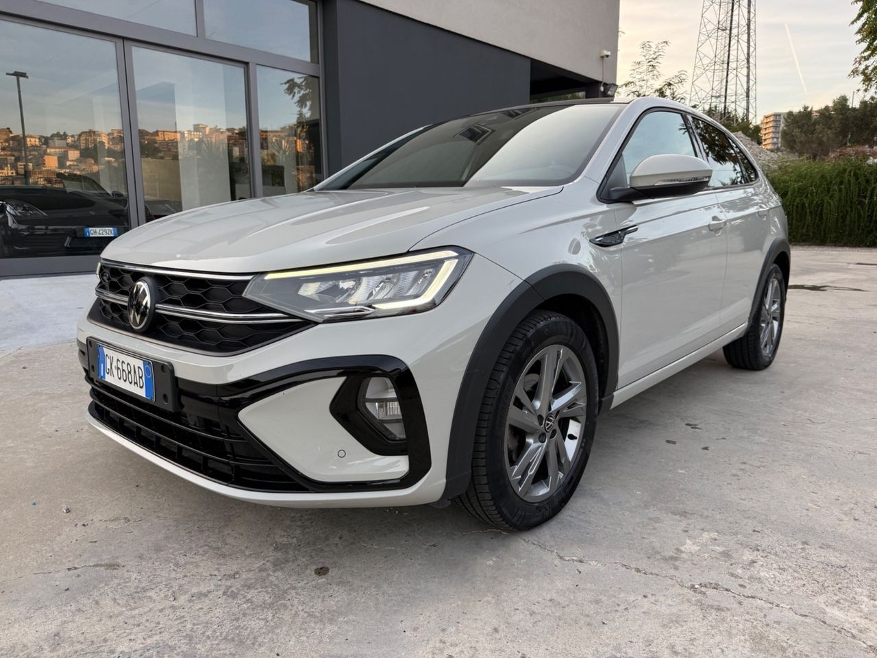 Other Volkswagen Taigo 1.0 TSI 110 CV DSG R-Line imagem 2