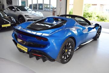 صورة 3 لـ 2022 Ferrari 296 GTS