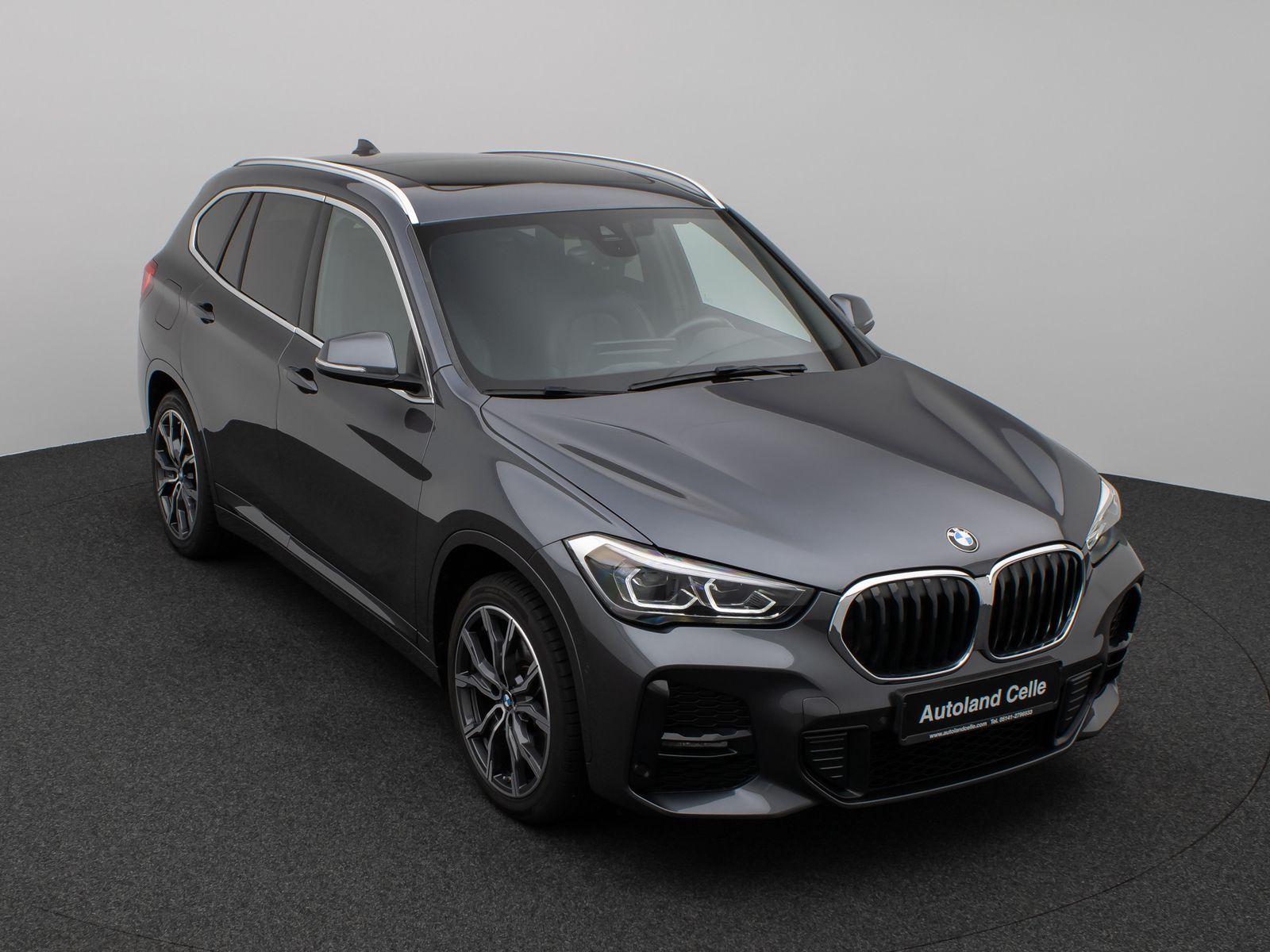 Fahrzeugabbildung BMW X1 xD25e M Sport Panorama Kamera HUD H/K Komfort