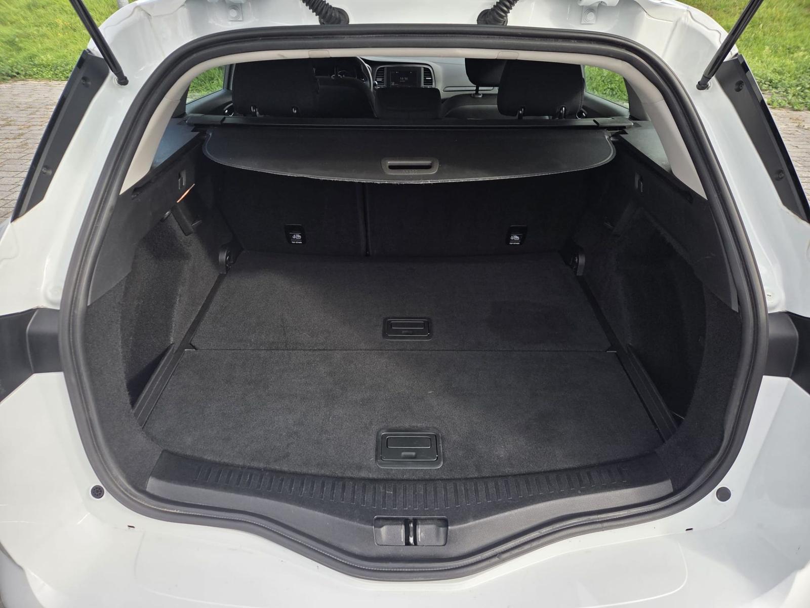 Renault Megane IV 1.3 TCe 140 Grandtour Business Edition