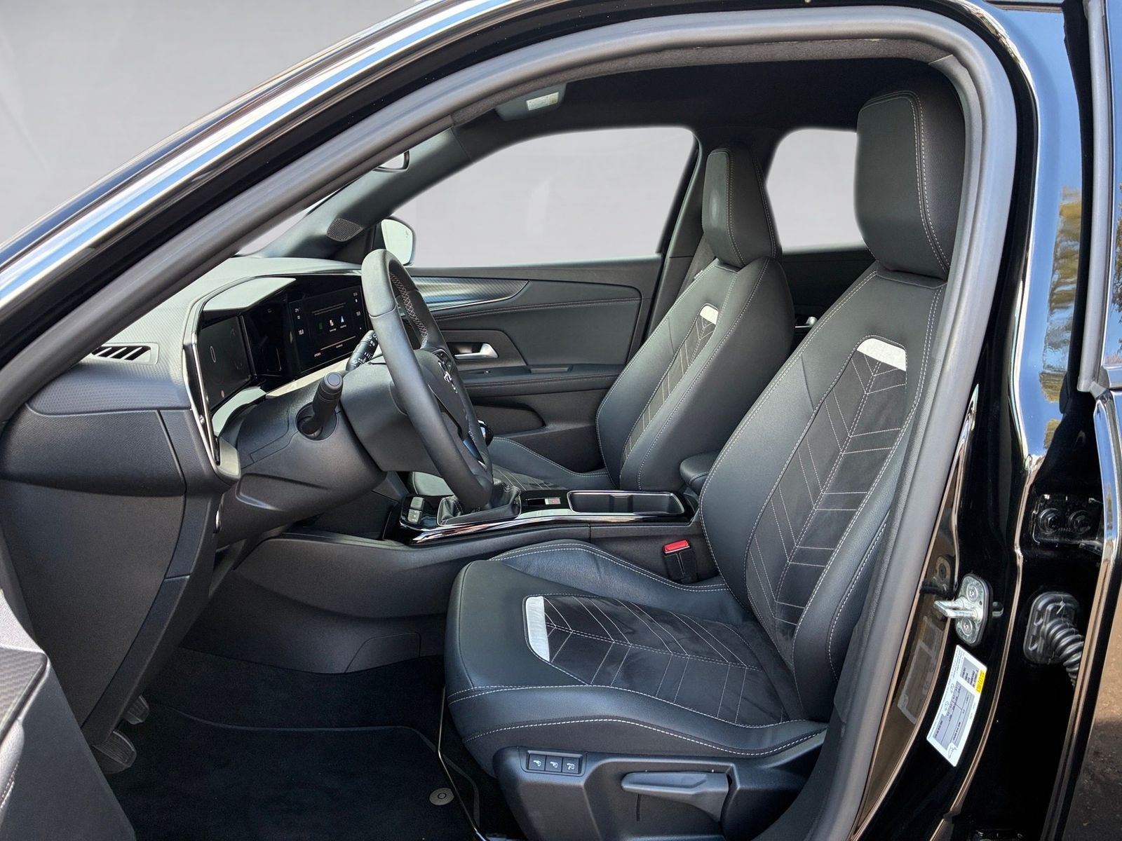 Fahrzeugabbildung Opel Mokka 1.2 Turbo Ultimate Kamera,SHZ,ACC,Keyless