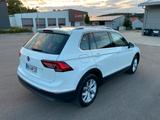 Volkswagen Tiguan 2.0 TDI SCR 140kW DSG 4MOTION *Voll* - Volkswagen Tiguan: TDI 140