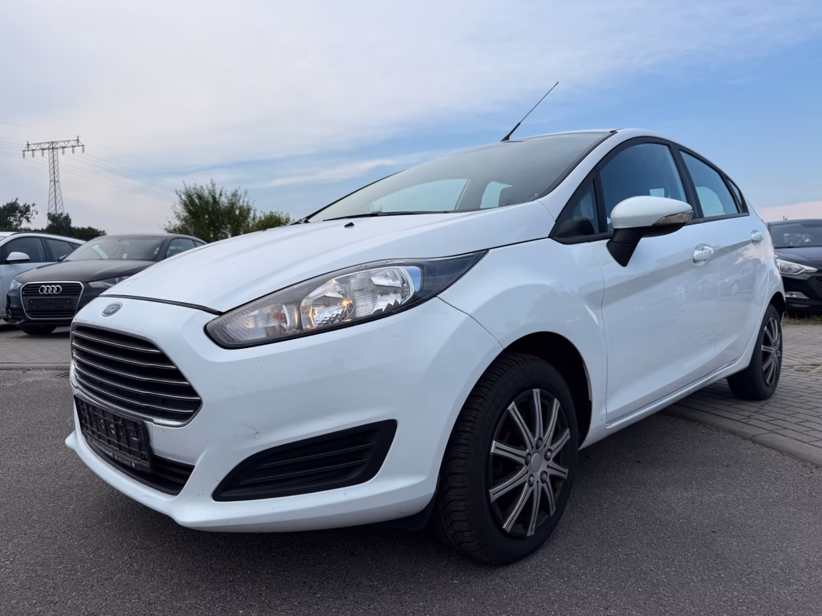 Ford Fiesta 1.25 benzin 82 PS Klima gepfl. TÜV lange