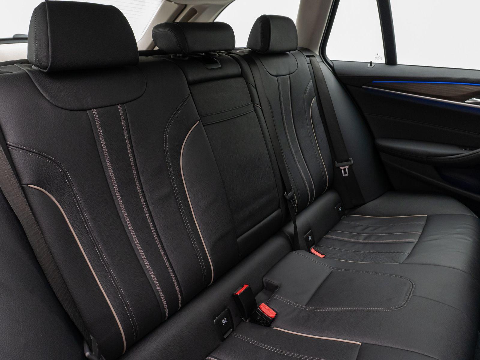 Fahrzeugabbildung BMW 530d Luxury Line Panorama Kamera DAB HiFi Alarm